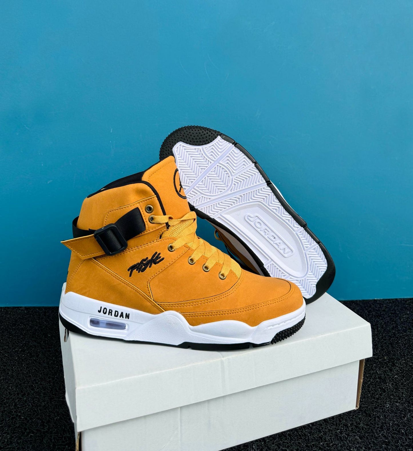 JORDAN HILFIGER 23